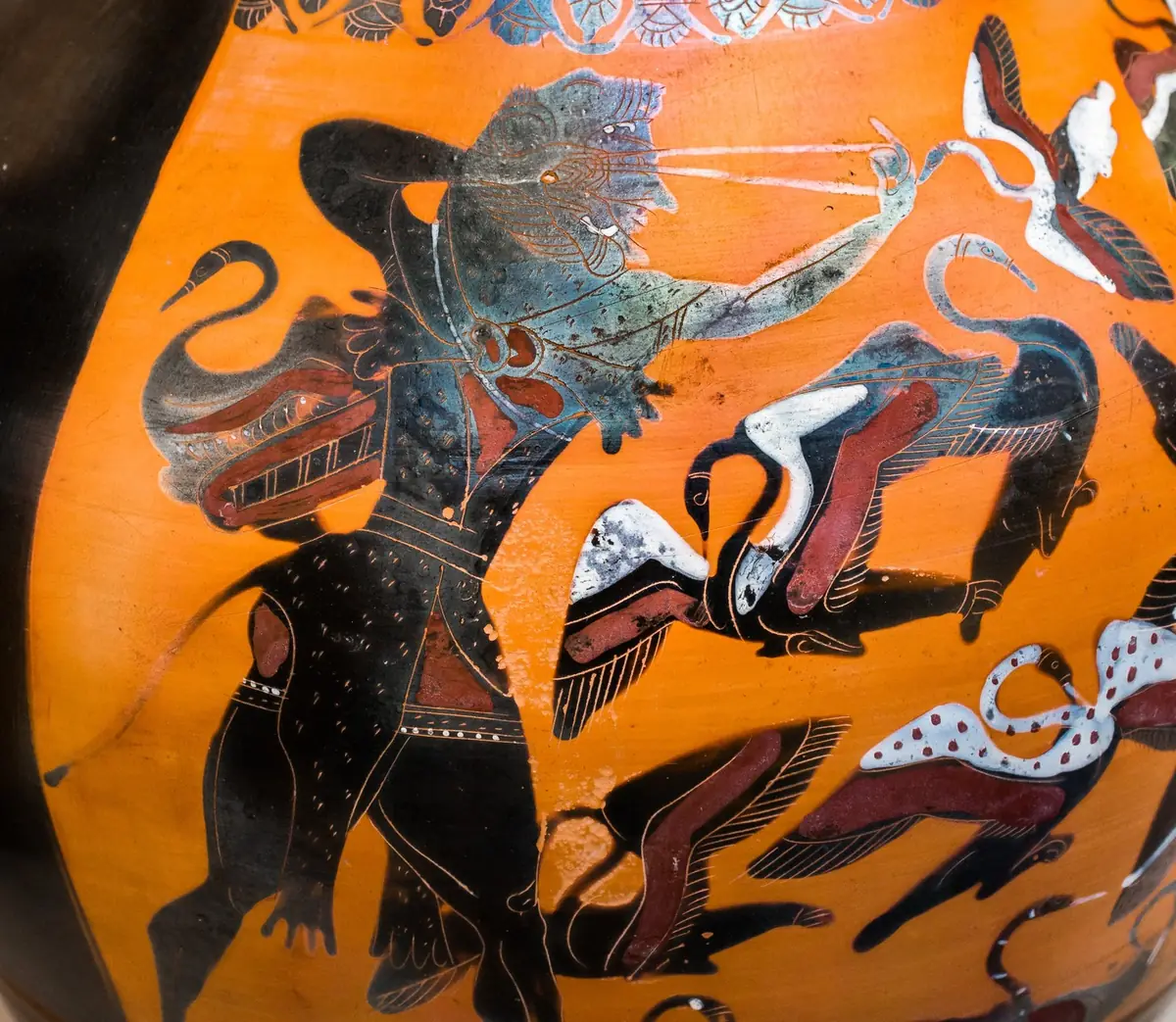 Herakles driving off the Stymphalian birds, on a black-figure amphora
